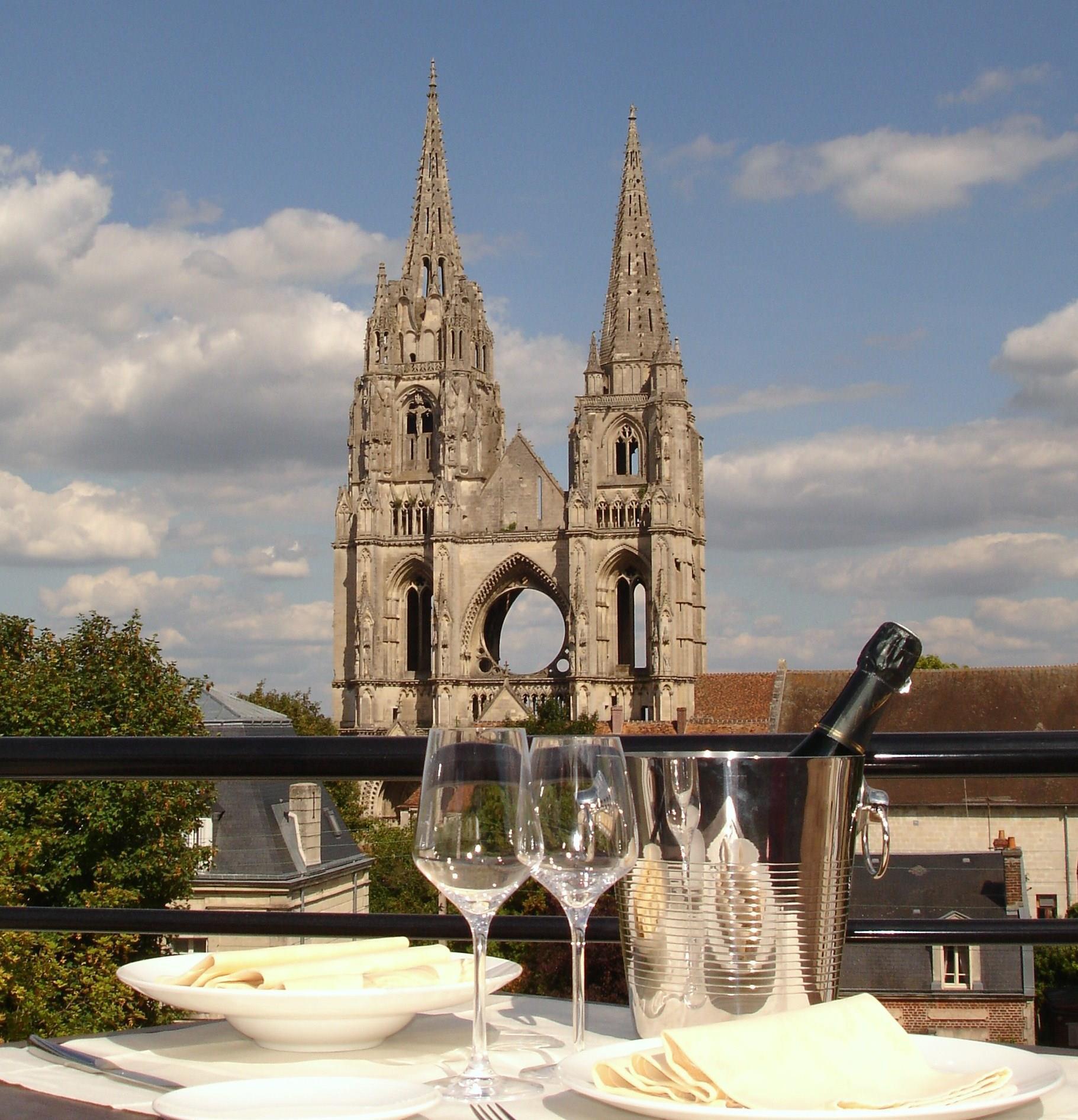 Best Western Plus Hotel Des Francs Soissons Exterior photo